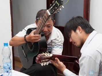 Dạy đàn guitar đệm hát từ cơ bản đến nâng cao dành cho mọi lứa tuổi tại Nguyễn  ảnh Thủ, Q12 Tp.HCM