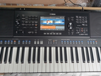 Đàn Organ Yamaha PSR-SX720 Giá Rẻ Nhất Bình Chánh