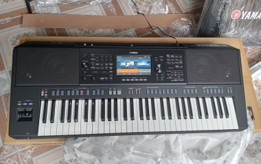 Bán đàn yamaha psr sx720 like new giá rẻ hơn đàn mới gần 15 triệu tại TPHCM