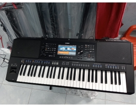 Bán đàn organ Yamaha PSR sx720 like new còn bảo hành chính hãng Yamaha gần 24 tháng