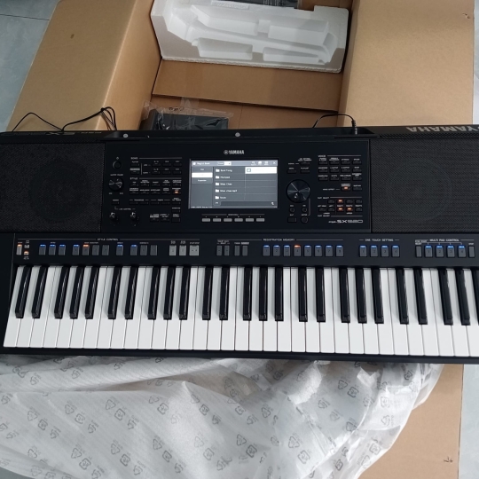 Bán đàn Yamaha psr SX920 LIKE NEW còn bảo hành chính hãng yamaha 23 tháng