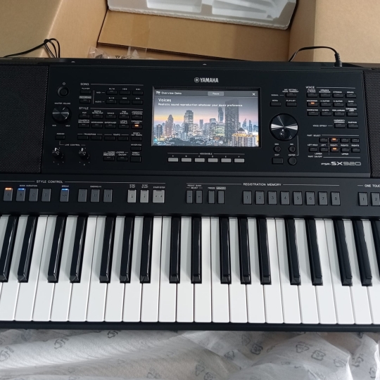 Bán đàn Yamaha psr SX920 LIKE NEW còn bảo hành chính hãng yamaha 23 tháng
