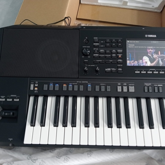 Bán đàn Yamaha psr SX920 LIKE NEW còn bảo hành chính hãng yamaha 23 tháng
