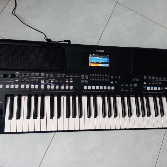 Bán thanh lý đàn Yamaha psr SX600 LIKE NEW nguyên zin, Gía rẻ nhất thị trường Việt Nam