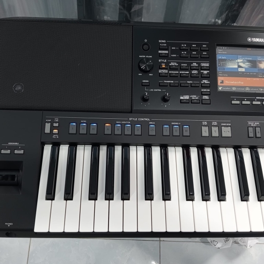 Bán đàn organ Yamaha PSR sx720 like new còn bảo hành chính hãng Yamaha gần 24 tháng
